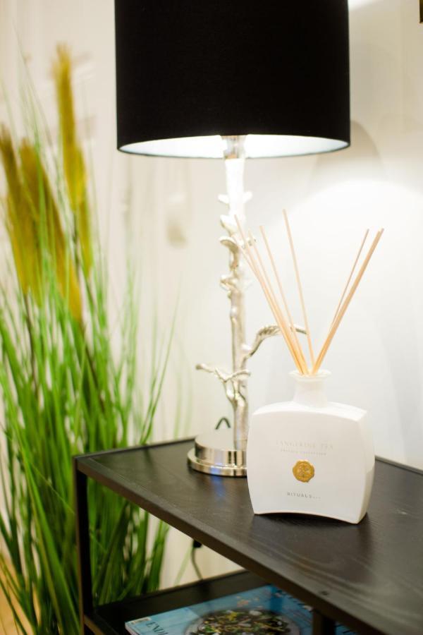 Studio Apartments Opera - Mai'S Apartments ウィーン エクステリア 写真